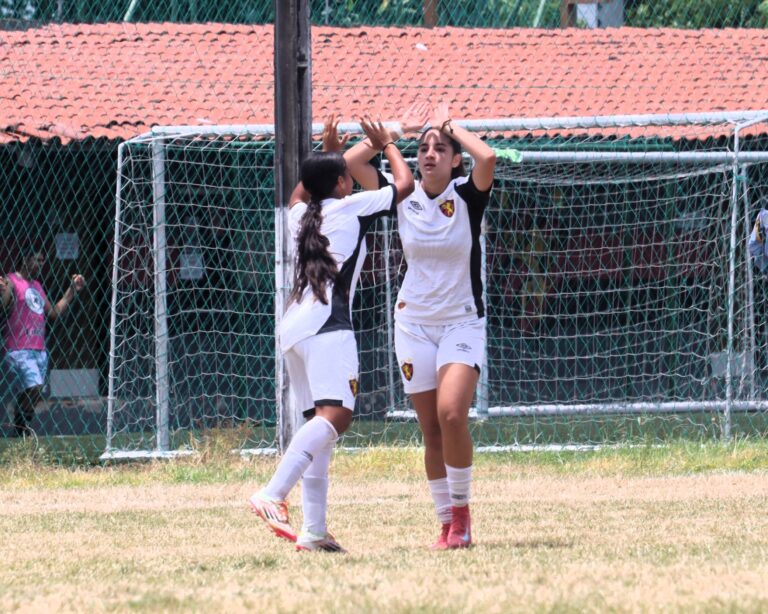 Leoas da Base goleiam na final e conquistam Torneio Metropolitano