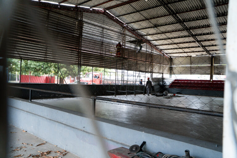 Começa a reforma no ginásio de hóquei e handebol do Leão