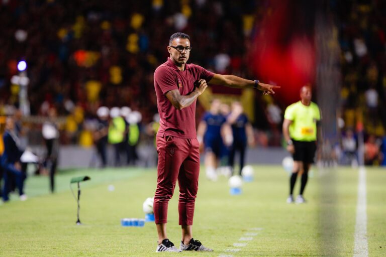 Roger comemora vaga na final: “Era o nosso primeiro objetivo no ano”