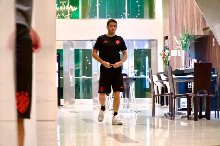 Elenco rubro-negro chega a Natal/RN e concentra para duelo com ABC