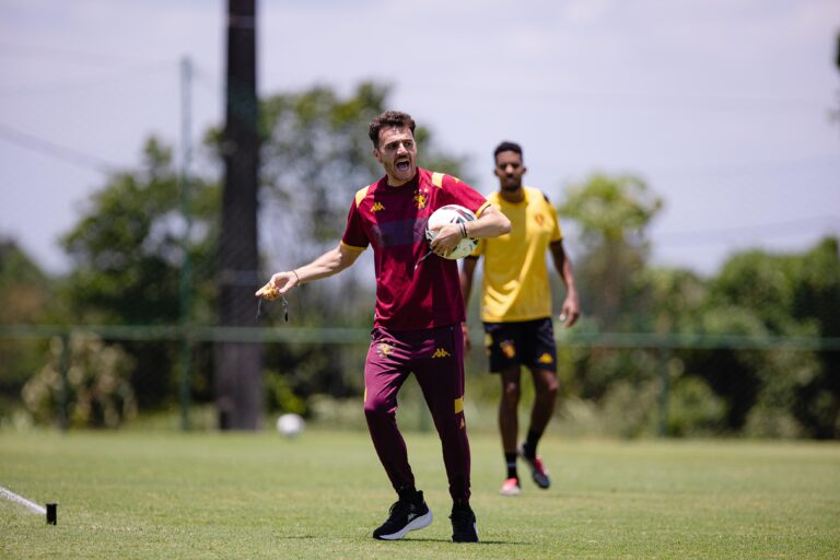 Sport faz penúltimo treino antes de viagem para São Paulo