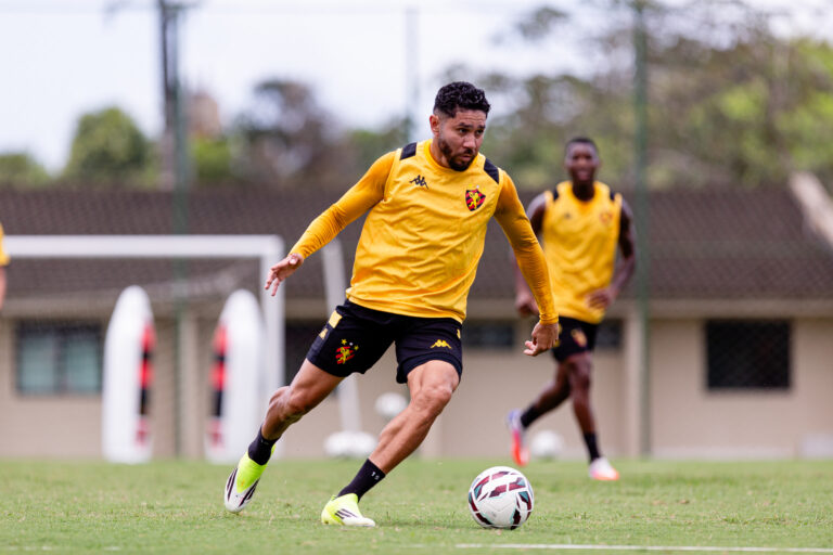 Neto Pessoa vive bom início de trajetória no Sport. (Foto: Paulo Paiva/SCR)