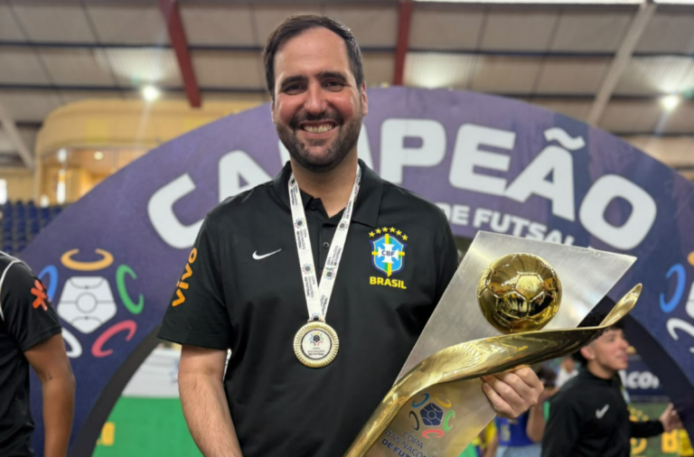 Auxiliar técnico do Sport, Vanildo Neto, conquista título com Seleção Brasileira de Futsal
