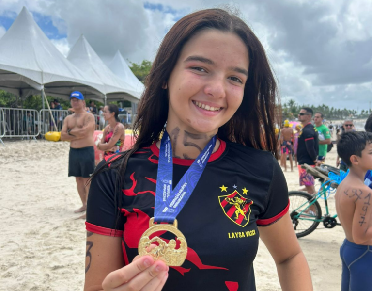 Nadadora do Sport, Laysa Vasco disputa os Jogos da Juventude em Foz do Iguaçu