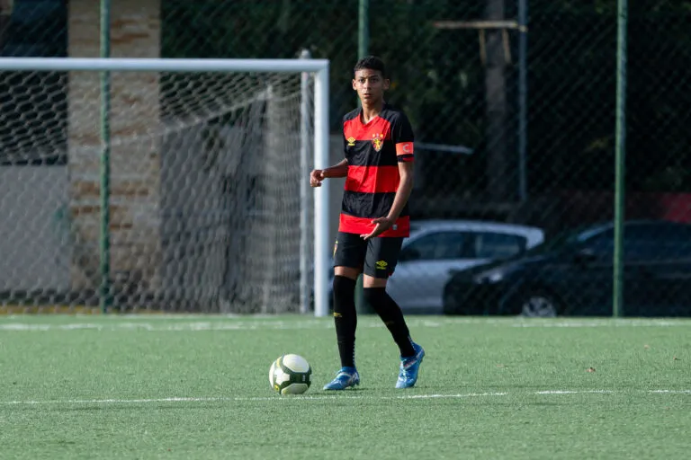 Sub-15 busca o bicampeonato do Pernambucano. | Foto: Igor Cysneiros/SCR