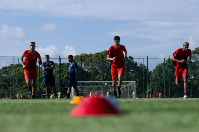 Sub-20 em atividade no CT do Leão | Foto: Igor Cysneiros/SCR