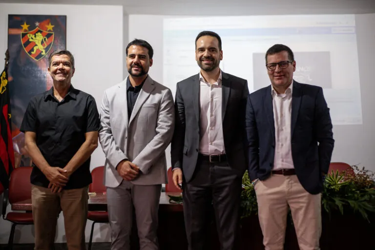 Felipe Ximenes, Fernando Monferdini, Rafael Kriek e Andrei Kampff - Imagem: Igor Cysneiros/SCR