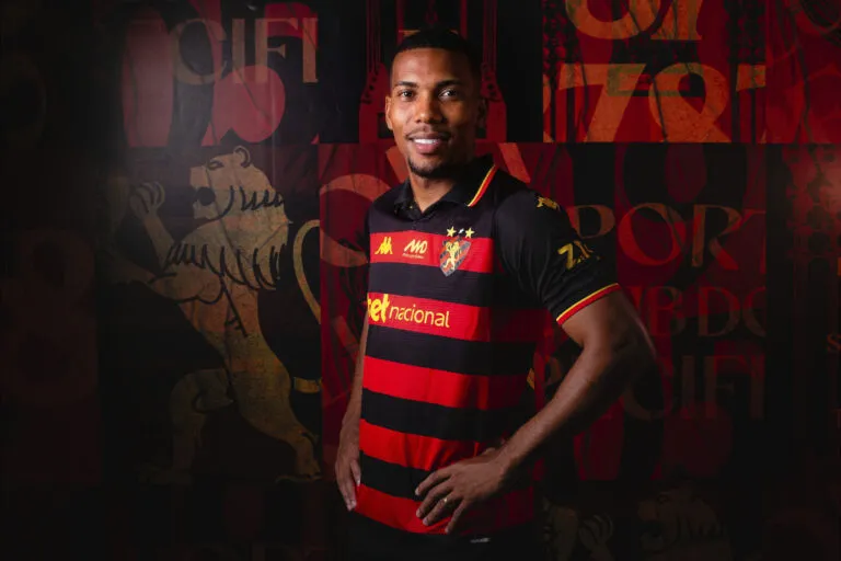 Sport contrata lateral-direito Madson