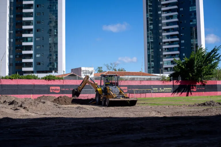 Campo Auxiliar da Ilha do Retiro avança em processo de reforma